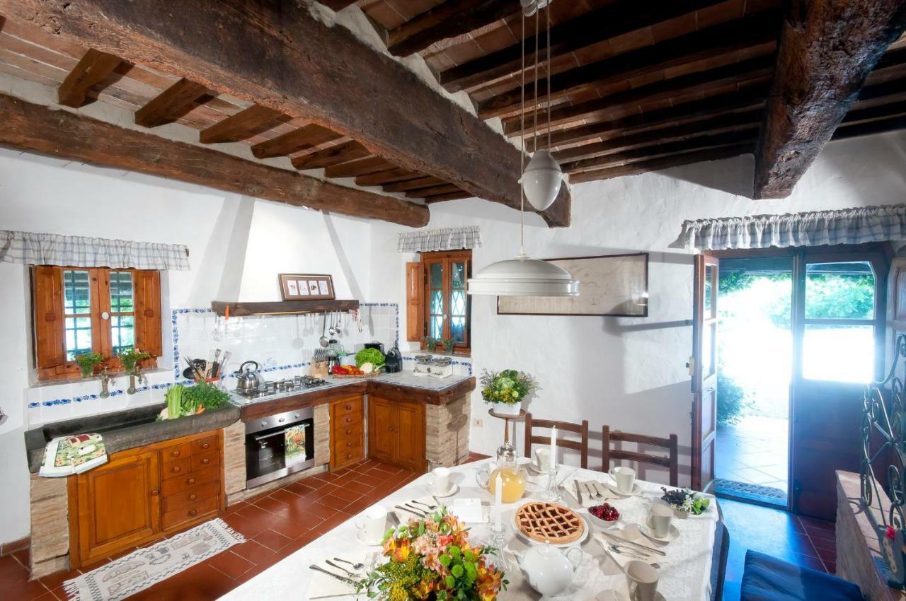 Novellina Villa Черталдо Екстериор снимка